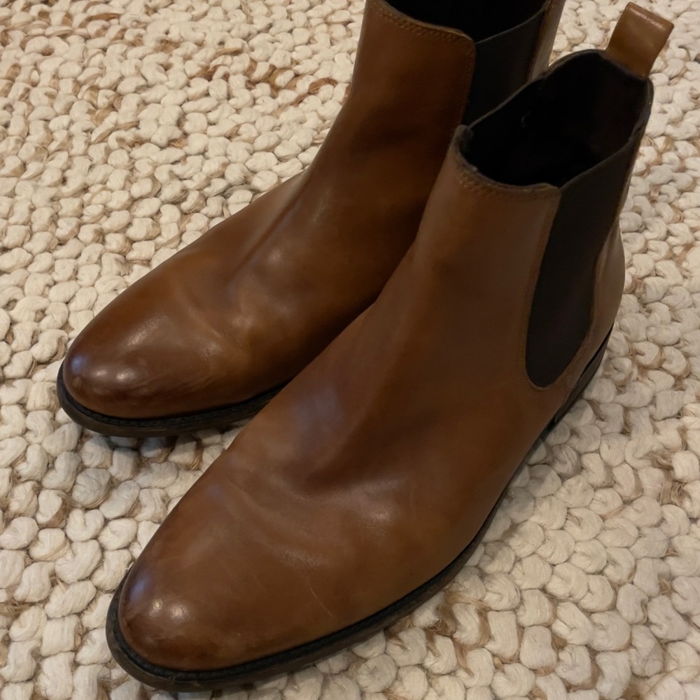 Banana Republic Leather Chelsea Boots Cognac